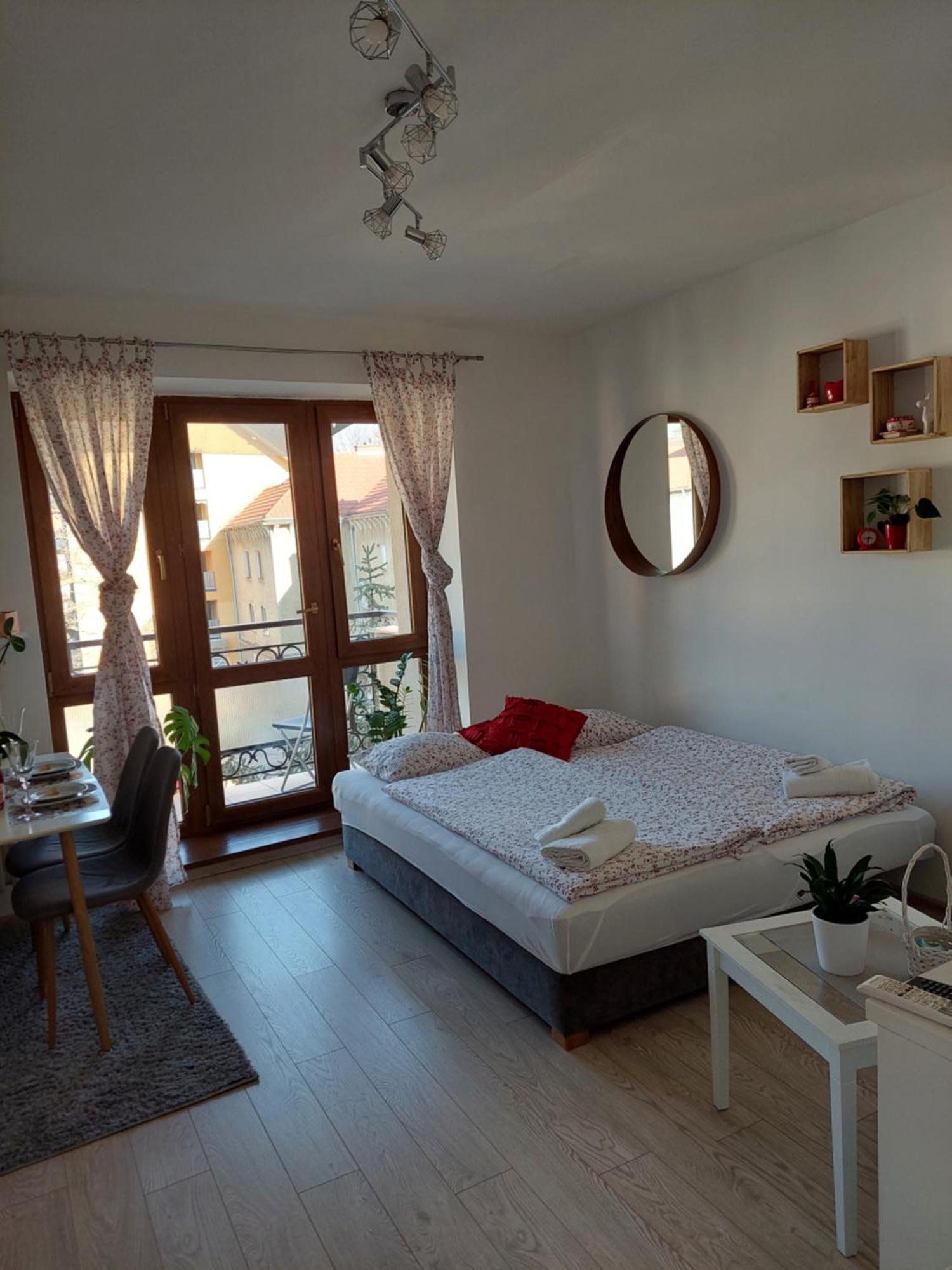 Emily Apartment Kösice Oda fotoğraf