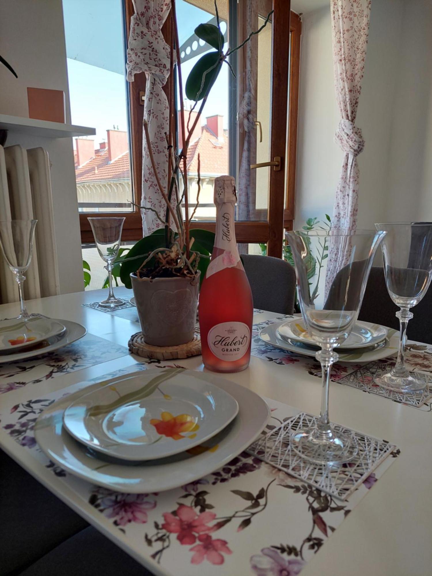 Emily Apartment Kösice Oda fotoğraf
